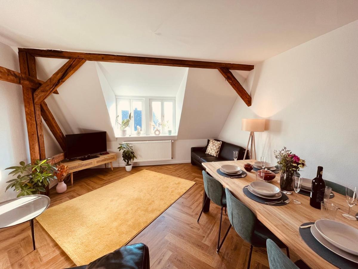 Jugendstil-Altbauwohnung Mit Dachterrasse Direkt An Der Karlsaue Kassel Esterno foto